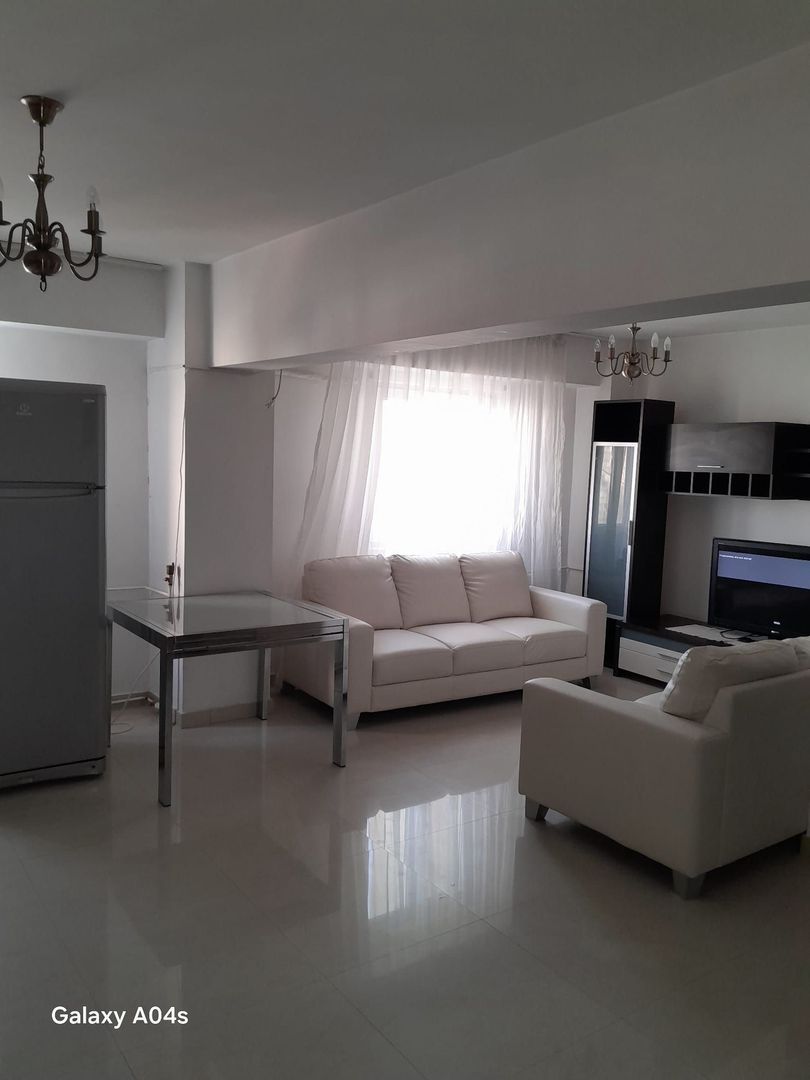 Inchiriez apartament 3 camere, Unirii, mobilat modern, metrou aproape - Poză 2