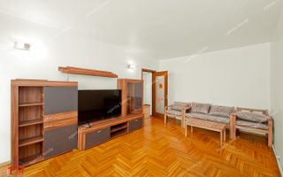 Vanzare apartament cu 2 camere, centru( Egreta, bloc din 90''), parter - Poză 1