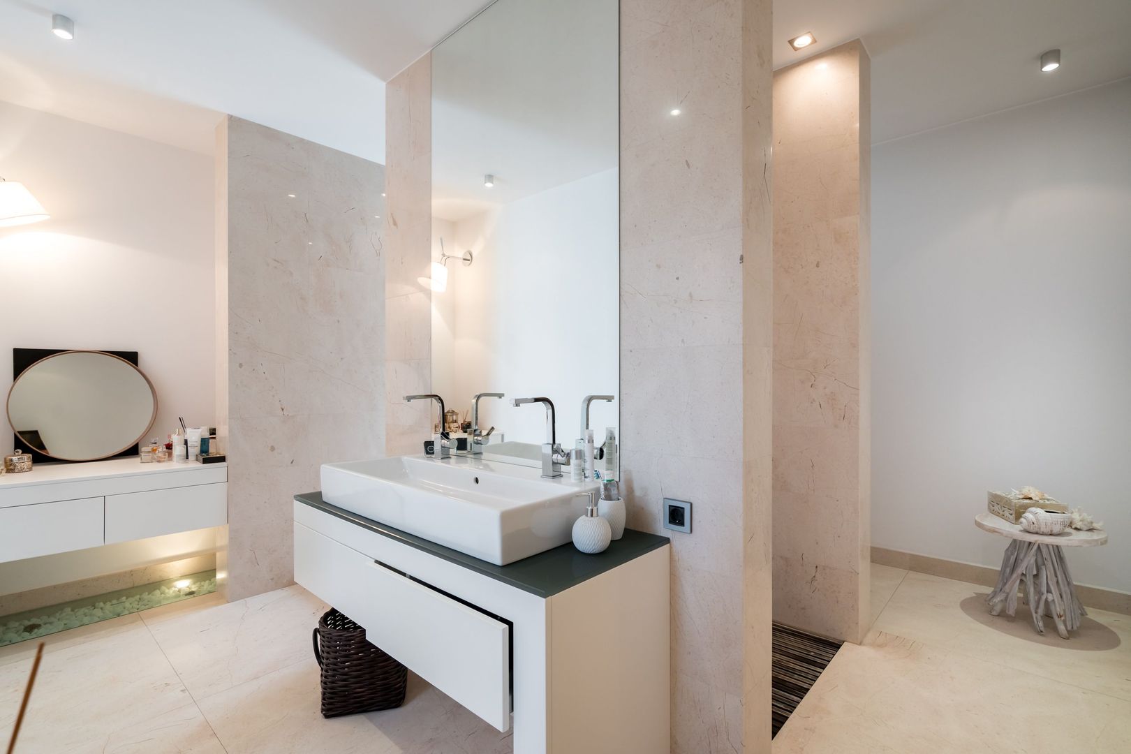 UNA DIN CELE MAI FRUMOASE CASE MODERNE DIN BUCURESTI - Poză 16