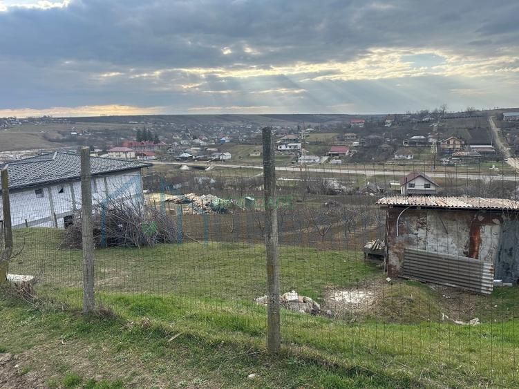 Teren intravilan 1724mp - Poză 3