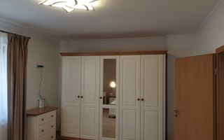 Apartament modern de inchiriat 3 camere, curte, garaj  Zona Sub Arini - Poză 18