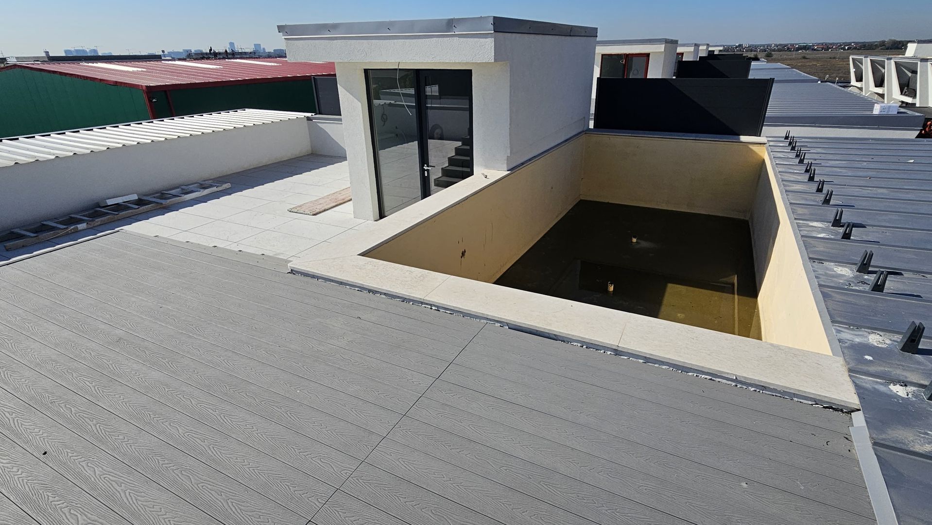CASA 5 CAMERE, PISCINA ROOFTOP, POMPA CALDURA, RACIRE PASIVA, COMIS 0% - Poză 21