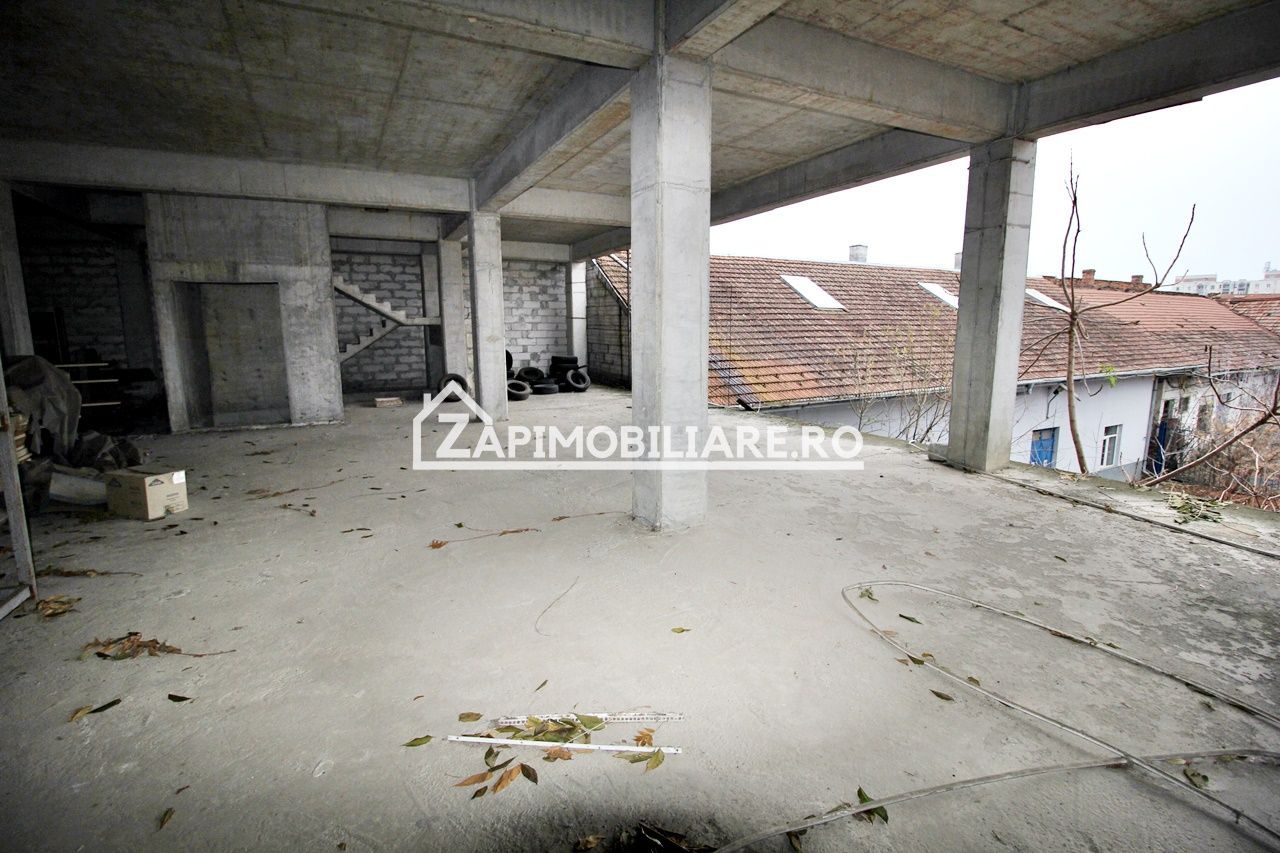 Spatiu comercial 2.800 mp.Piata Republicii,555 euro mp - Poză 5