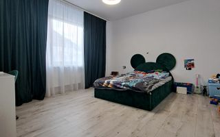 Casa deosebita P+E | mobilata si utilata | teren 1277mp | stradal Vladești - Poză 6