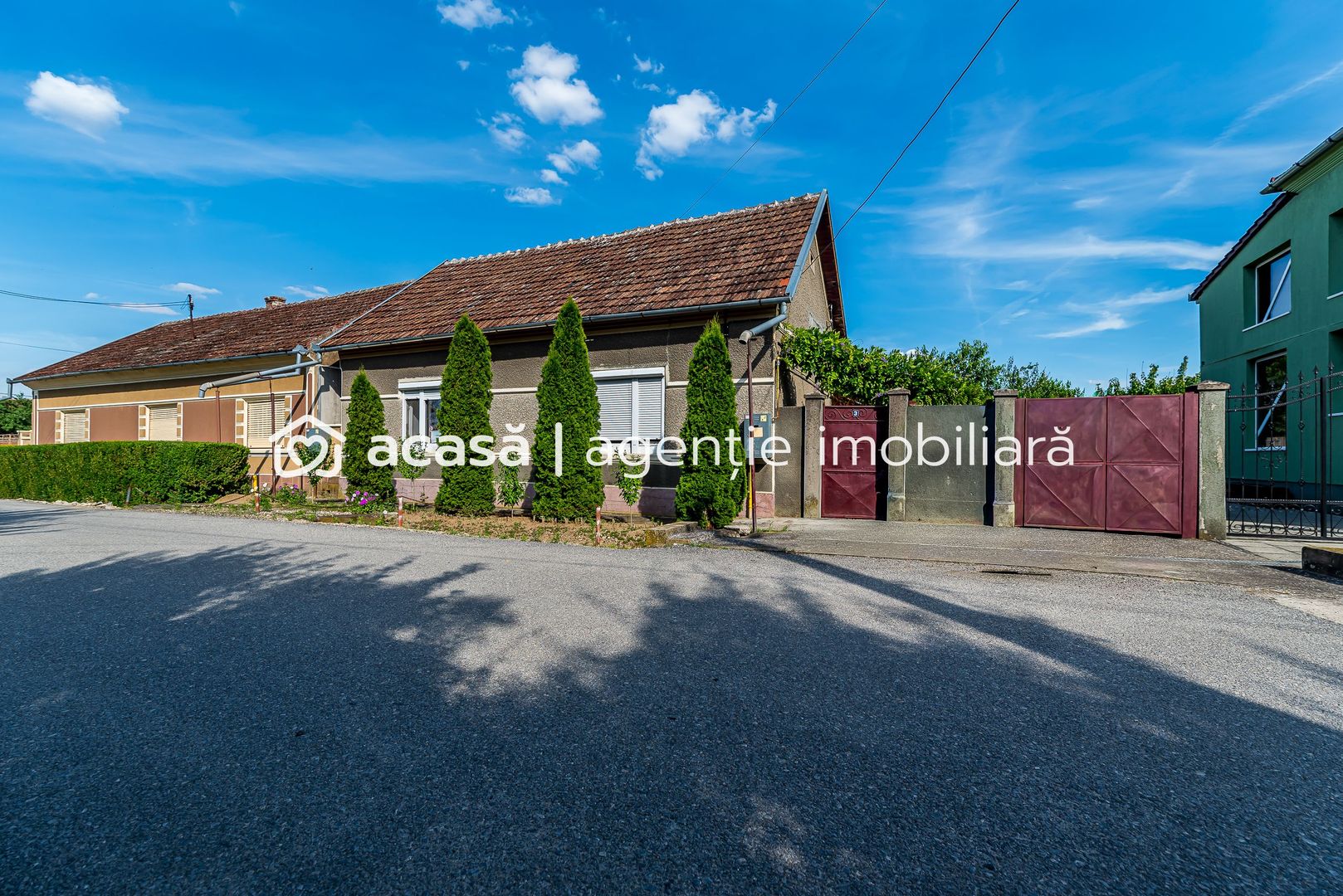 Casa 3 camere, bucatarie si baie, in zona centrala din Chisineu-Cris - Poză 4