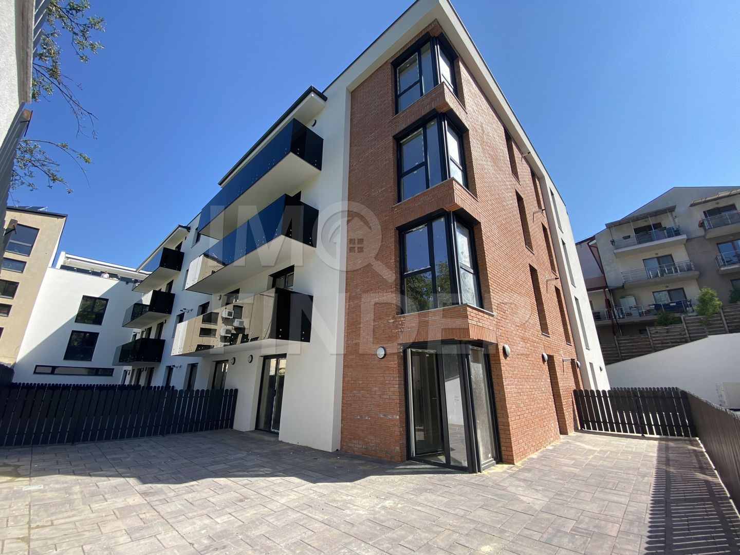 Vanzare  3 camere  imobil nou, zona Piata Cipariu - Poză 2