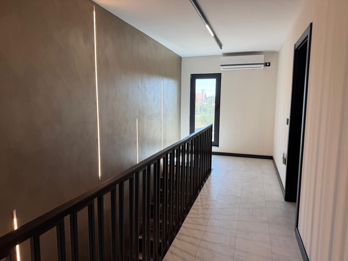 DUPLEX-  UTIL COMPARTIMENTAT SI MOBILAT - Poză 7