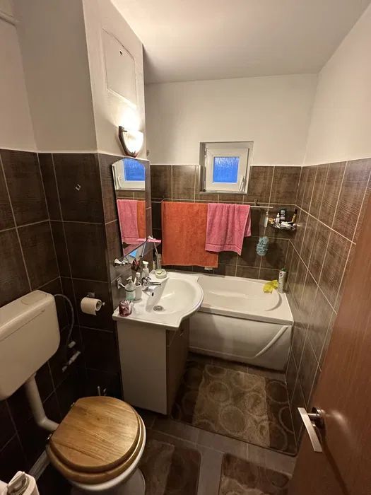 Ap. 4 camere Bucovina etaj 2 centrala proprie - Poză 8