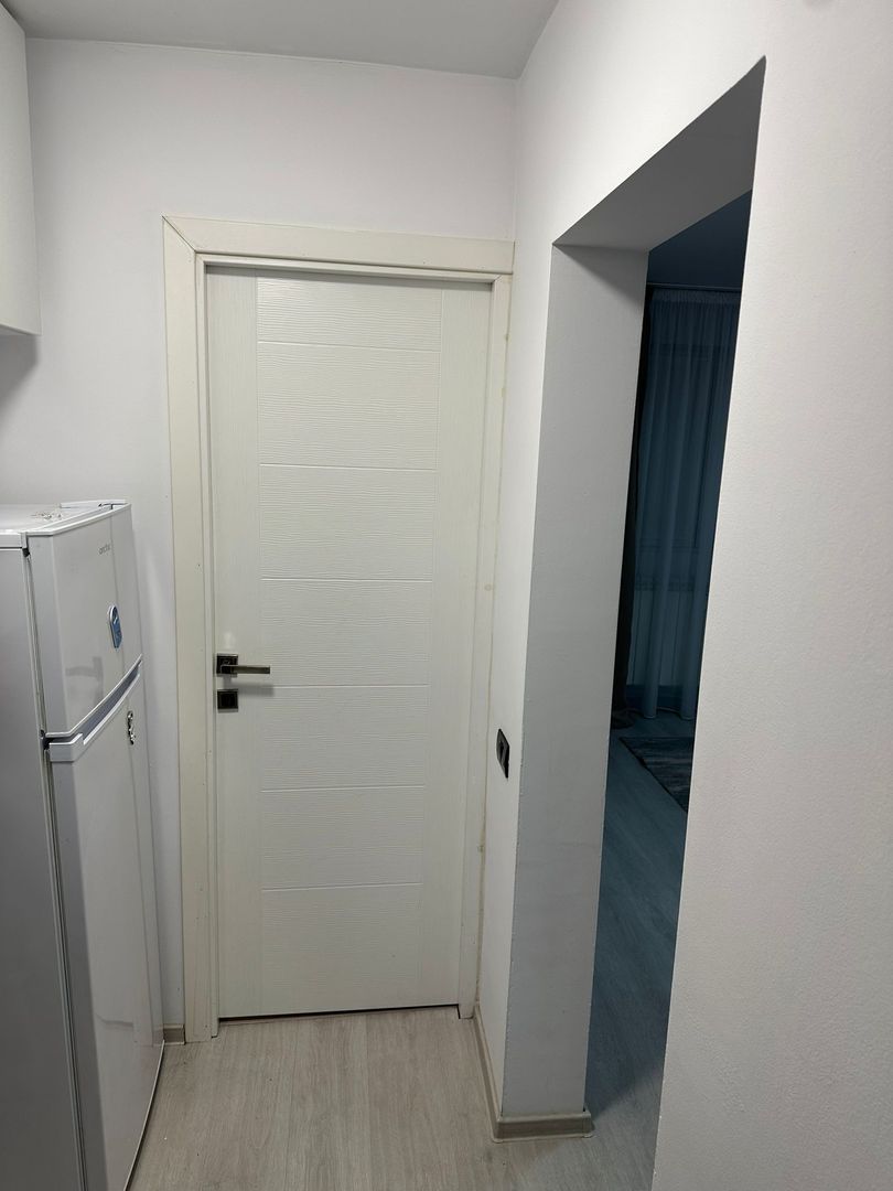 Apartament 2 camere de vanzare renovat si mobilat cu loc de parcare AD - Poză 5