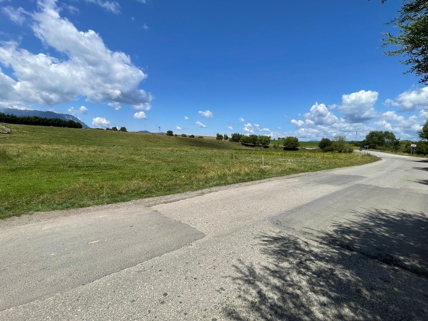 INVESTIȚIE | Teren 5000 mp PUZ APROBAT intravilan - zona Sohodol -Bran - Poză 4