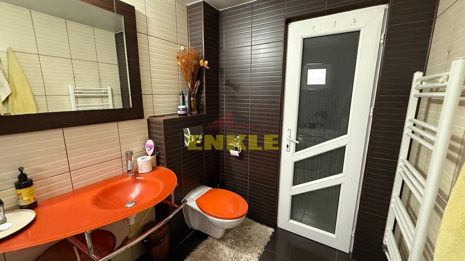 De vanzare apartament + teren generos în apropiere - Poză 14