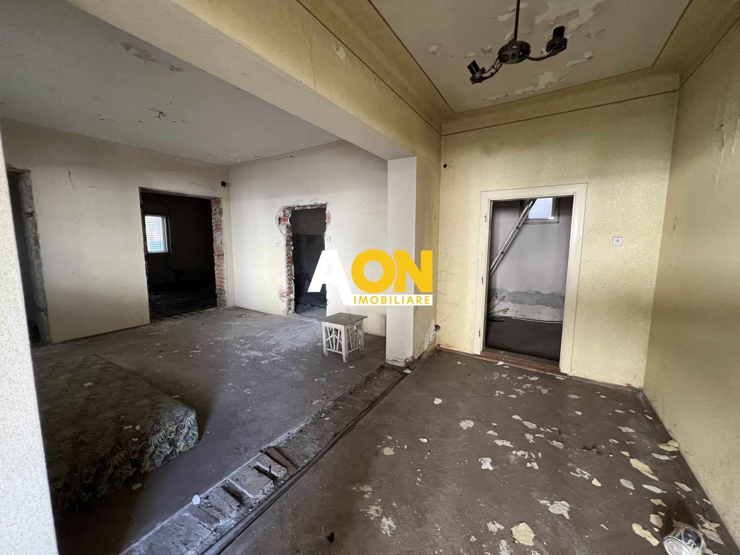 Casa de vanzare pretabila birouri/salon/spatiu comercial, 748MP - Poză 9