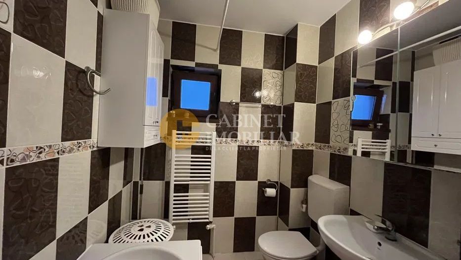 Cug Etaj 3 cu Pod Apartament cu 2 Camere Decomandat 60 mp - Poză 9