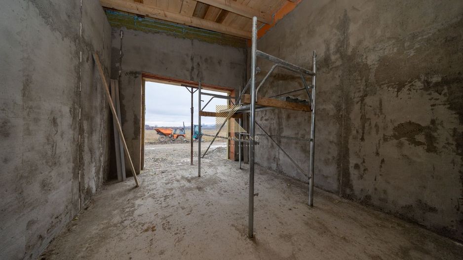 Casă premium la poalele Munților Piatra Craiului și Bucegi - Poză 9