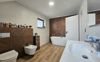 Casa 4 camere Sibiu dotari bune, pivnita, terasa - Poză 9