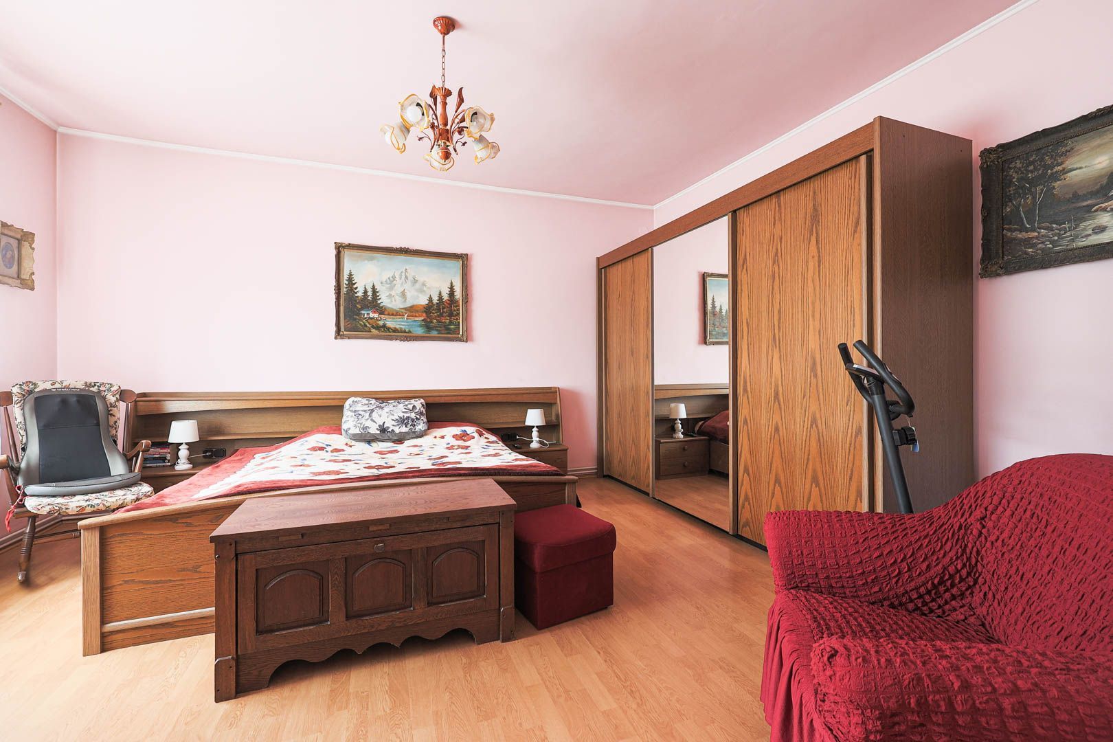 Casă spațioasă cu 4 dormitoare în Nădlac – gata de mutare! - Poză 3