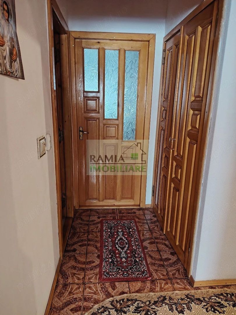 Apartament 3 camere decomandat, etaj 1, 2 balcoane și garaj – Râșnov - Poză 8