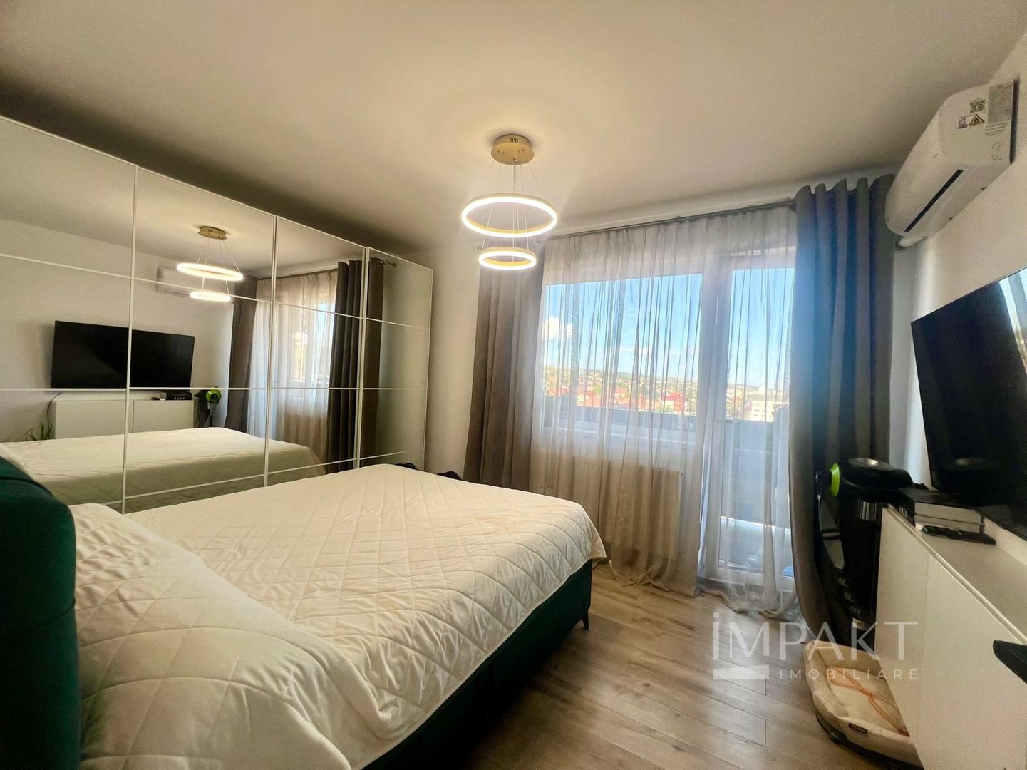 Apartament cu 2 camere decomandate pe Corneliu Coposu - Poză 1