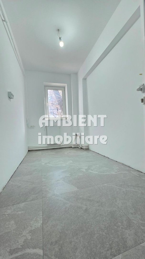 DE ÎNCHIRIAT - Spațiu birouri - Apartament cu 3 camere, parter, zona CENTRU; - Poză 5