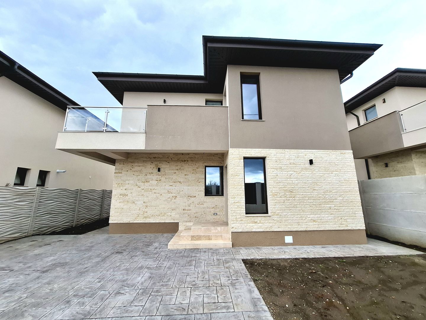 Vila P+1E, cu 4 camere, de vanzare, Paulesti - Poză 1