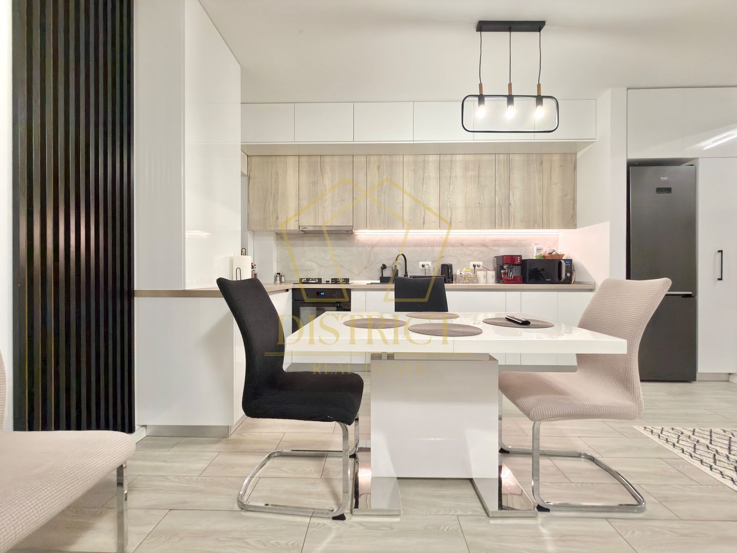 Apartament cu 3 camere mobilat si utlat, 70 mp utili, in Giroc la etajul 2. - Poză 2