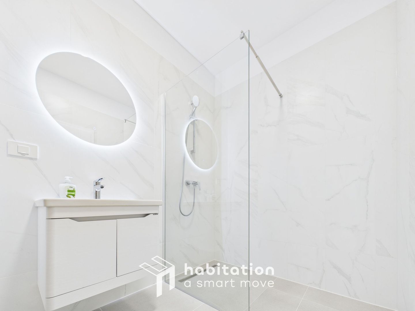 Apartament premium de închiriat la City of Mara - trei camere - Poză 9