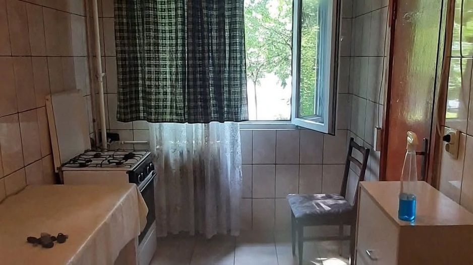 Vanzare Apartament  3 camere decomandat, parter, 68 mp,  metrou Valea Ialomiței - Poză 5