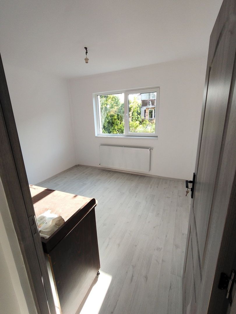 Apartament 2 camere finisat ,micro 16, etaj 2 - Poză 7