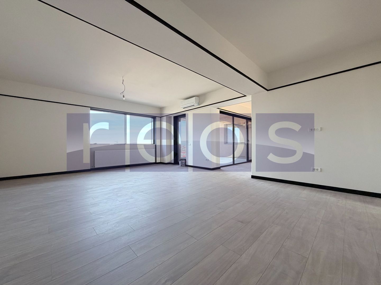 VANZARE APARTAMENT SPATIOS | 94 MP UTILI | TERASA PANORAMICA | VOLUNTARI - Poză 1