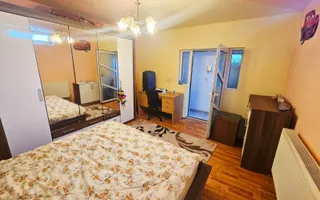 🏡 Casă spațioasă cu 9 camere în Strejnicu – pentru locuință, birouri - Poză 44