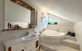Vila cu 6 camere *485 mpc // *1.670mp teren* // 8 locuri parcare // Sisești - Poză 38