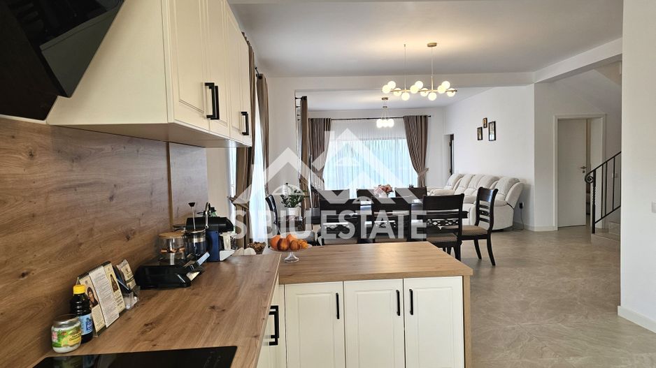 Casa Sibiu Cisnadioara, casa cu garaj, 5 camere, 3 bai - Poză 15