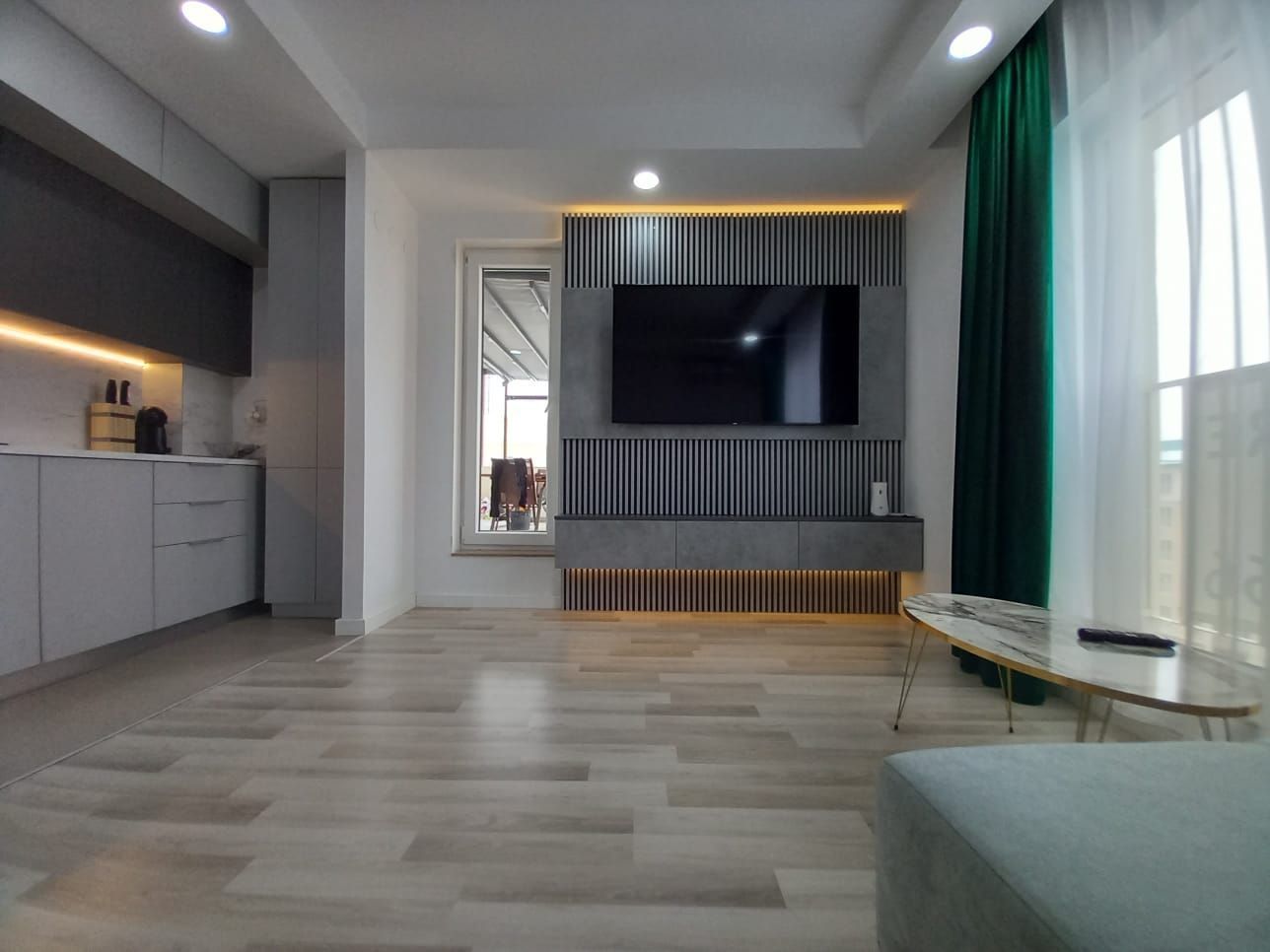 COSMOPOLIS - Apartament cu 2 camere tip studio, mobilat si utilat. - Poză 4