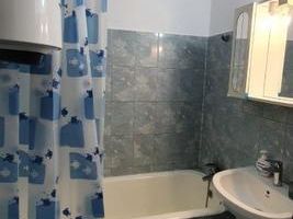 Apartament complet mobilat, renovat, aproape de metrou Piata Sudului - Poză 15