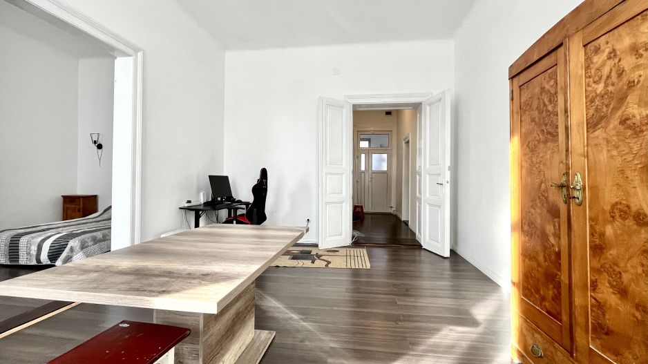 Un apartament care îți oferă orașul la un pas și vedere la Bega - Poză 5