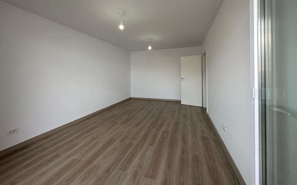 Apartament 2 Camere Nou în Urban Plaza Terasă Finisaje Moderne - Poză 8