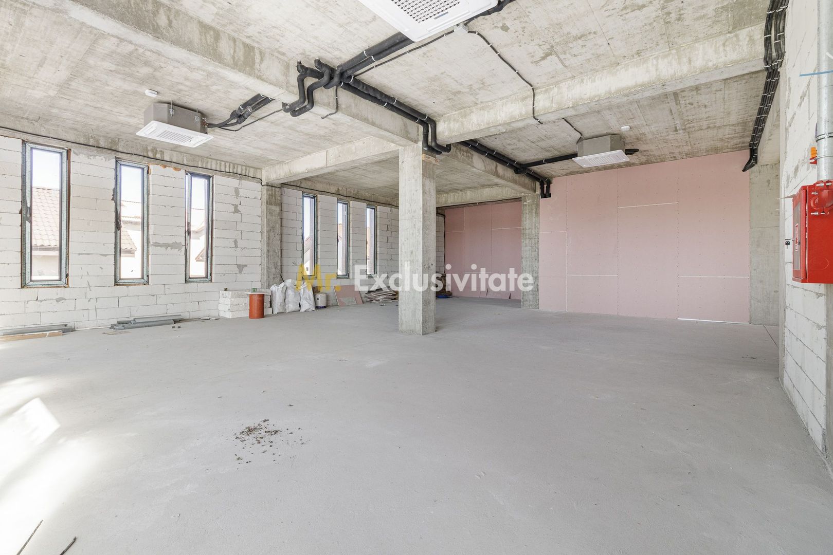 Spatiu comercial de la 14 euro de inchiriat Amber Forest Plaza - Poză 13