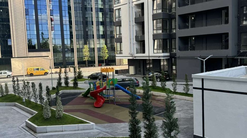 Apartament cu 3 camere - Poză 1