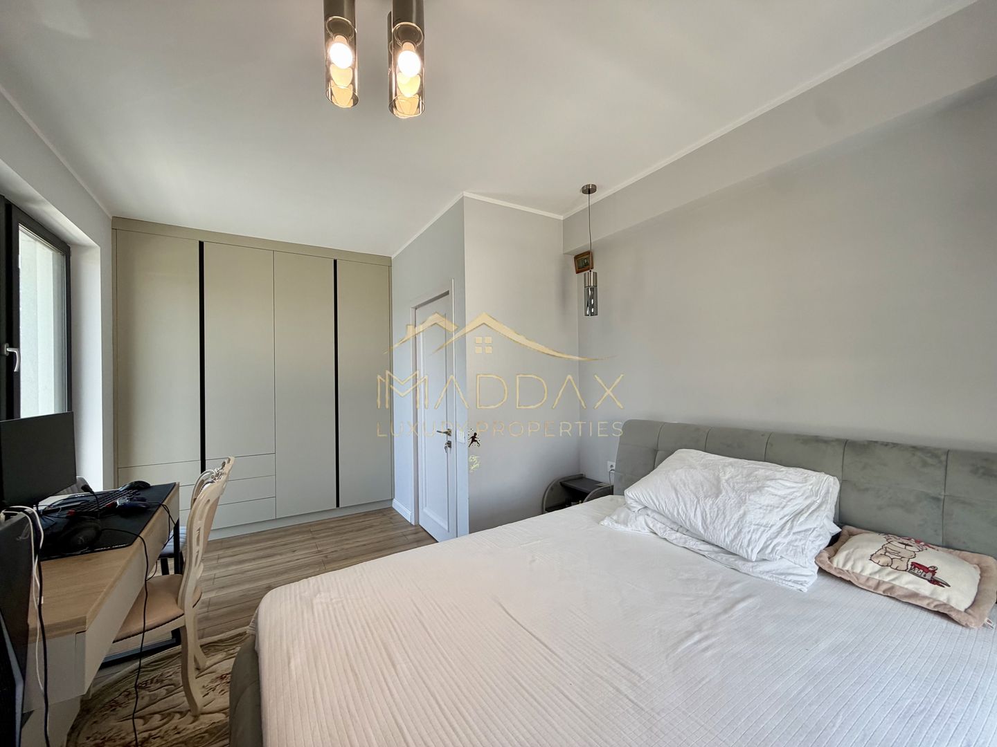Vil de tip Duplex *P+1E+M* | 176 mp utili | mobilată complet | Chitila - Poză 38