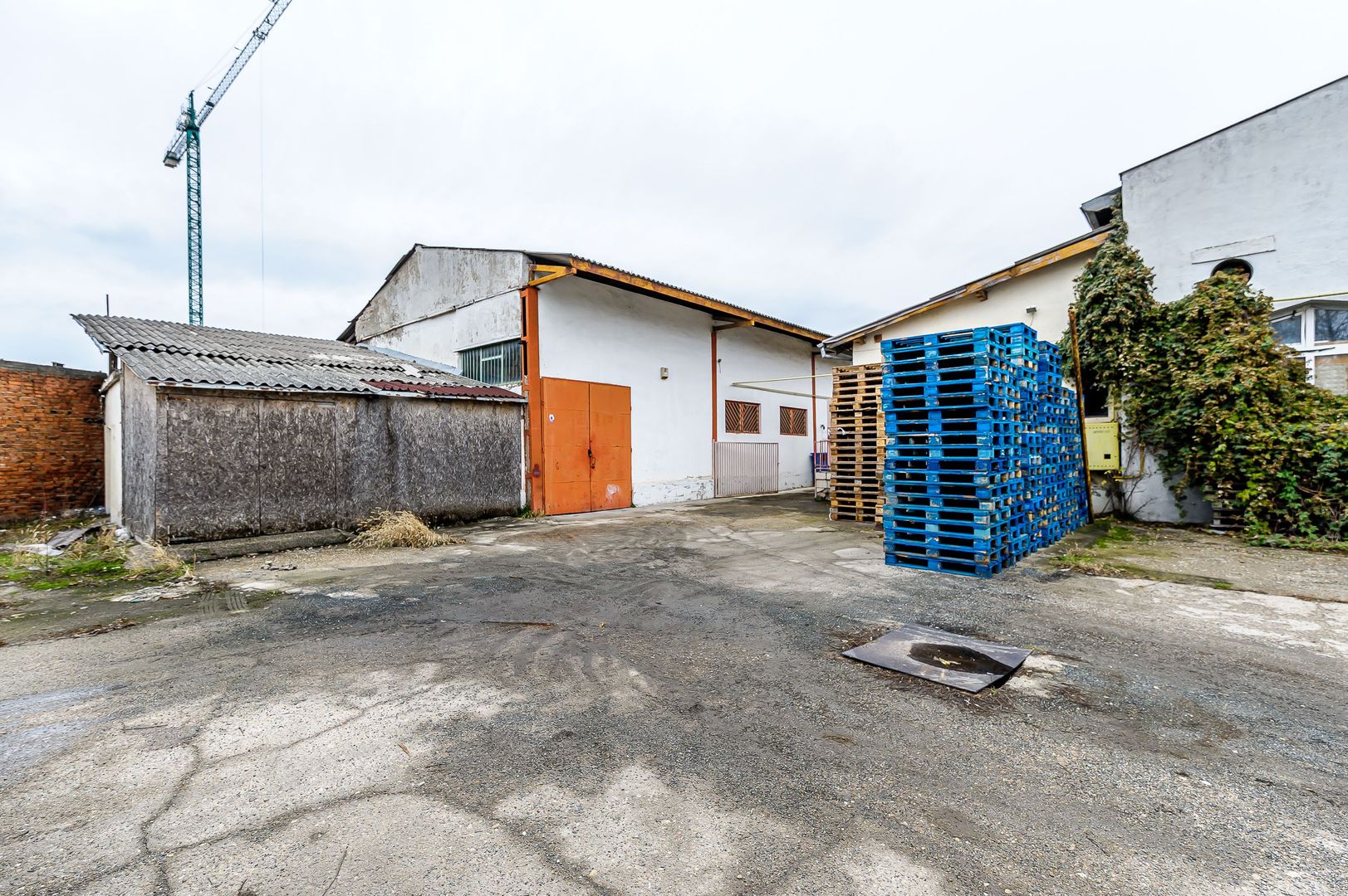 Hală în zonă centrală, zona Intim - Poză 7