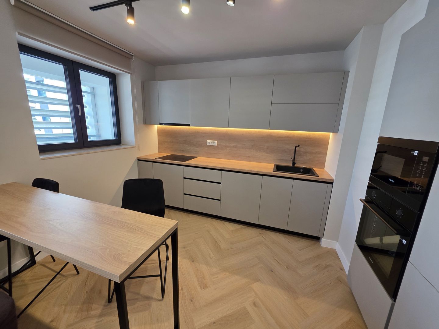 AP. 2 CAMERE - PRIMA INCHIRIERE, PET FRIENDLY, METROU 5 MIN, COMIS 0% - Poză 4