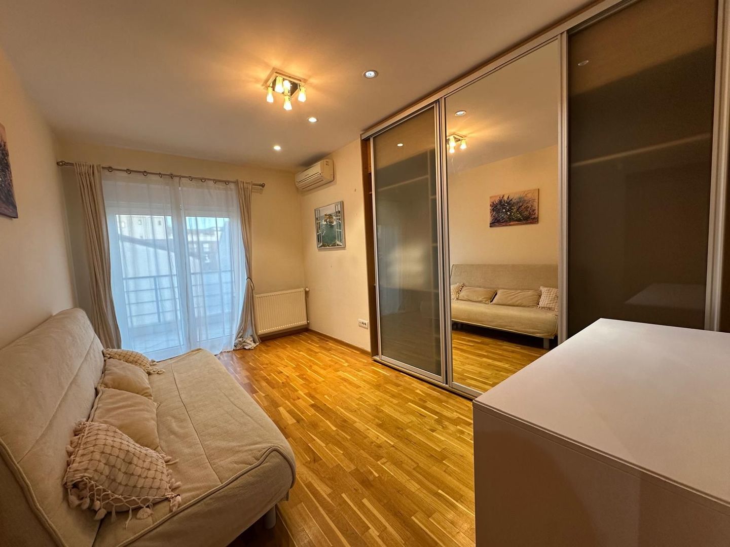 APARTAMENT MODERN CU TERASA SI LOC PARCARE ZONA HERASTRAU - Poză 6