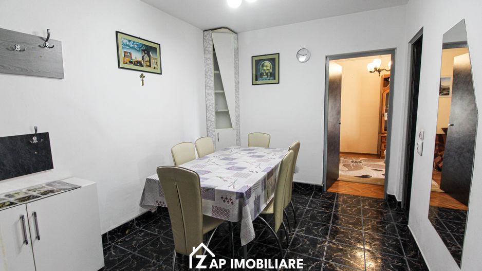 Dâmbul Pietros - Bulevardul 1848 - Ap 2 Camere Decomandat - Hol Pătrat - Poză 3