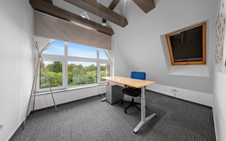 Cladire birouri moderna, 500 mp, parcare si curte zona Republicii - Poză 2