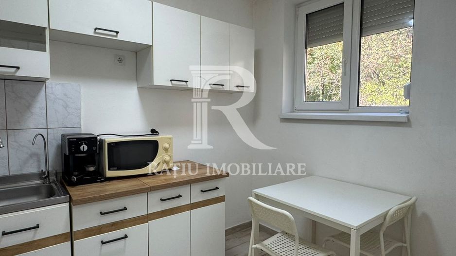 De inchiriat | apartament cu 2 camere | Spatiu de birou - Poză 5