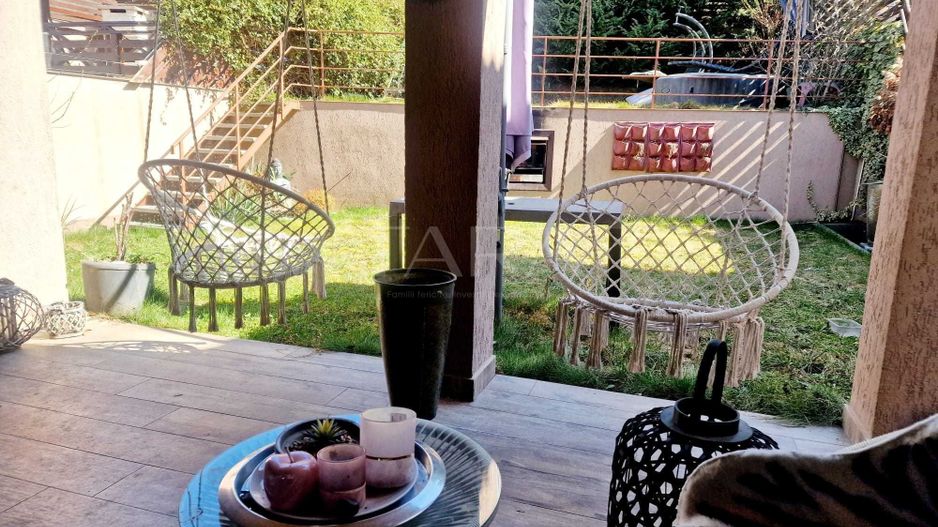 Casă modernă, complet mobilată, cu view deosebit! - Poză 7