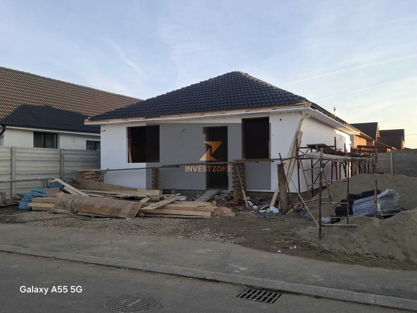 Casă de vânzare Nojorid – 3 camere, 85 mp utili - Poză 1