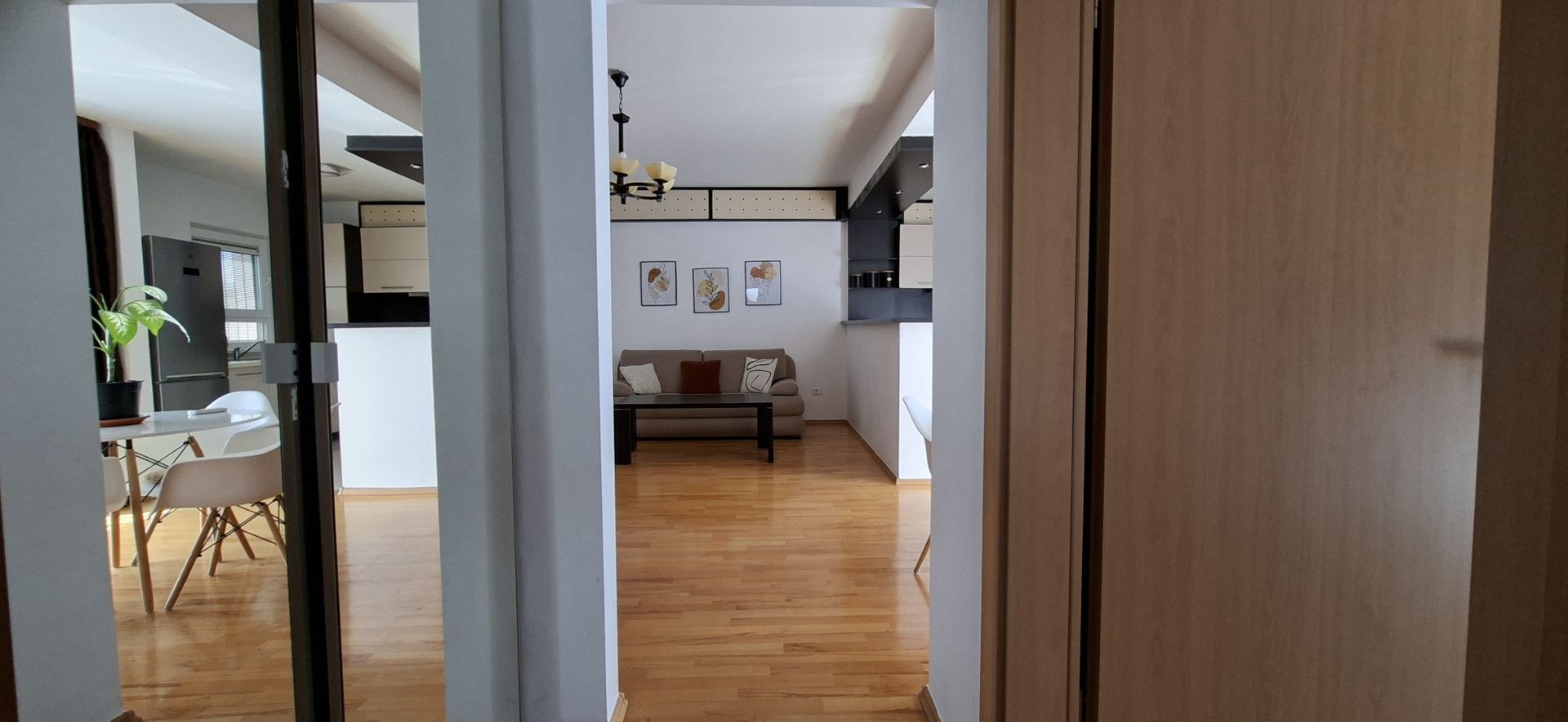 Apartament cu 2 camere si loc de parcare - Torontalului - Poză 13