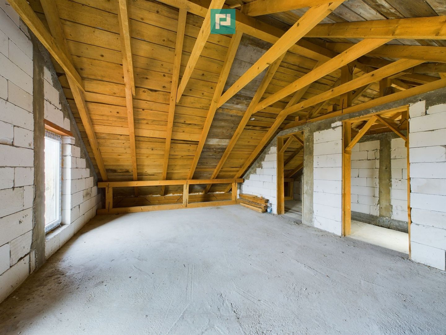 Casă în Izvin – 90 mp utili, curte 500 mp, la roșu - Poză 9