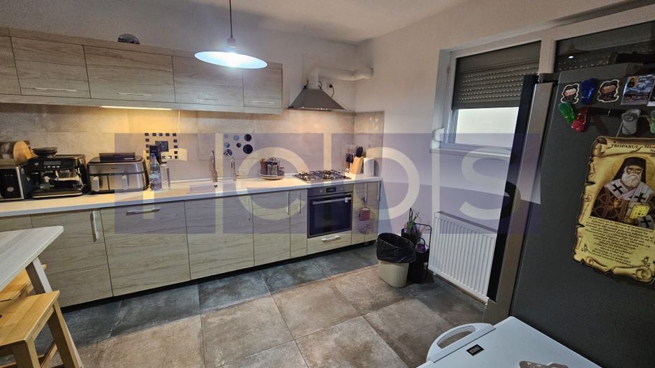 DE VANZARE CASA ZONA CARTIER LATIN | P+1 | GARAJ 2 MASINI | PANOURI - Poză 11